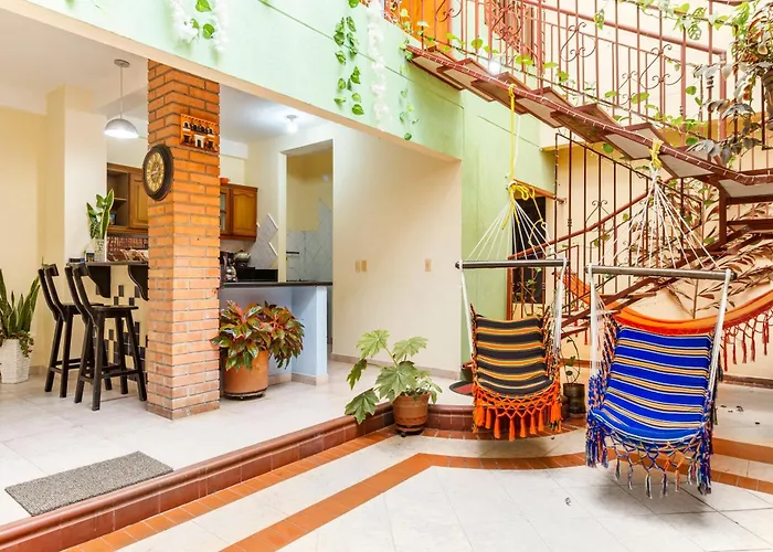 Habitación privada y amplia cerca zonas turísticas