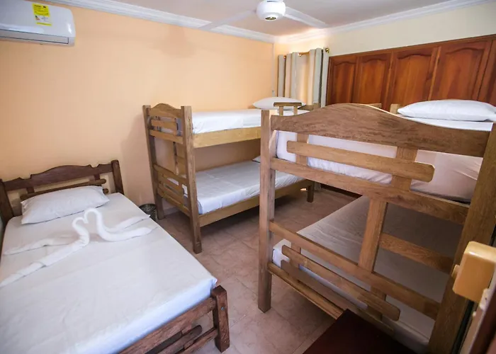 Habitación privada y amplia cerca zonas turísticas